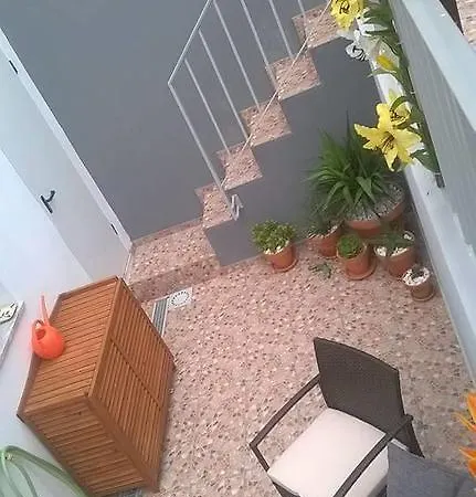 Apartament Centrally Located Beach And Town Apartment.