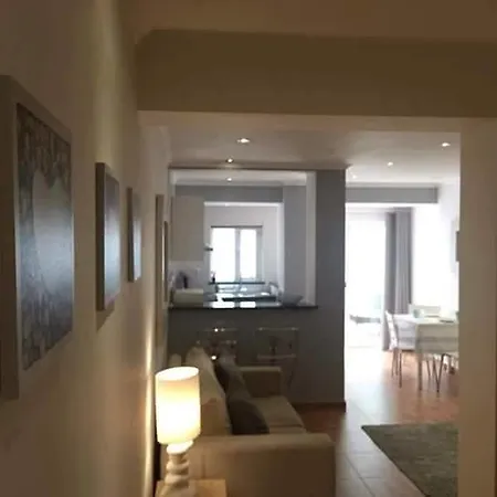 Centrally Located Beach And Town Apartment. Figueira (Portimao)